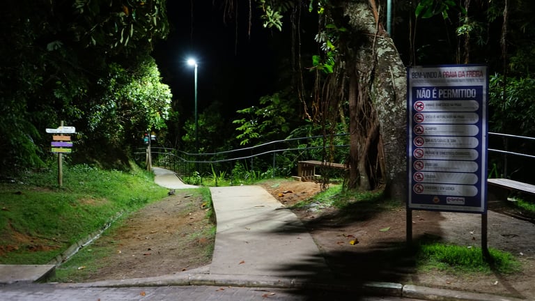 Caraguatatuba ganha trilha iluminada