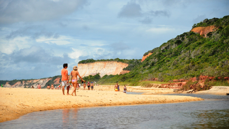 Arraial d'Ajuda é eleito o destino mais acolhedor em todo o mundo