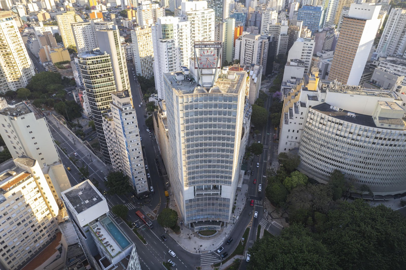 Icônico hotel Jaraguá, em São Paulo, é adquirido por rede hoteleira