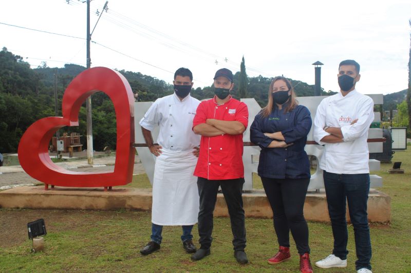 Confraria de chefs divulga nova gastronomia de Monte Verde