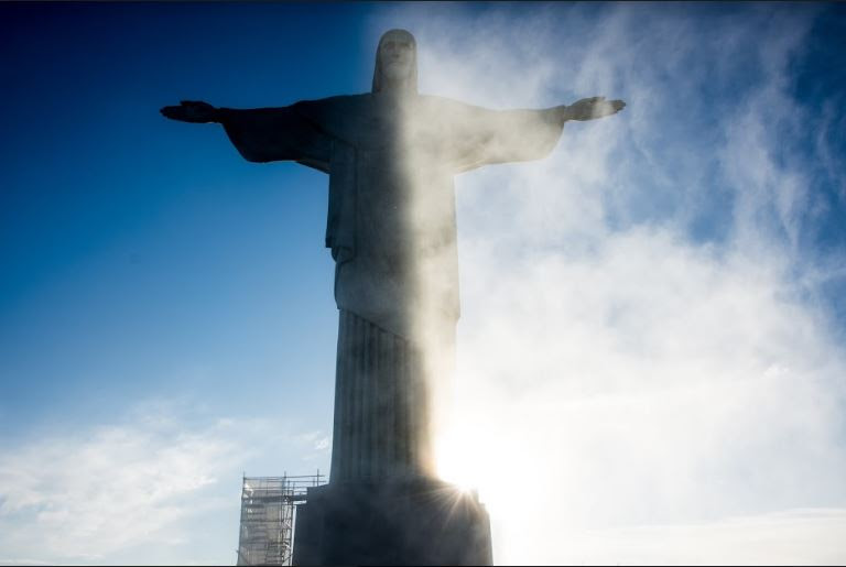 Cristo Redentor completa 90 anos